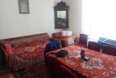 Casă individuală cu 4 camere cu Canalizare în Central - 8