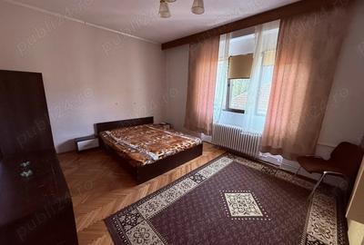 Garsonieră decomandată în Lipovei