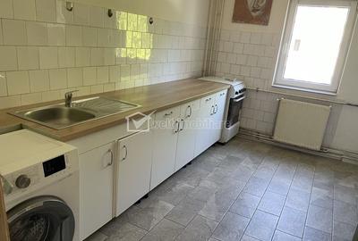 Apartament cu 3 camere în Mărăști