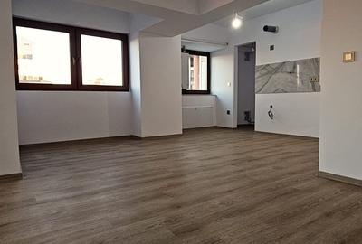 Apartament cu 3 camere decomandat în Ultracentral