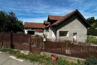 Casă cu 4 camere cu Teren 1624 Mp în Voinești - 7