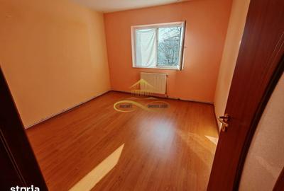 Apartament cu 3 camere în Central - 1