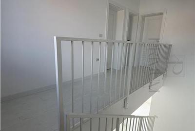 Duplex cu 4 camere cu Canalizare în Moșnița Nouă - 8