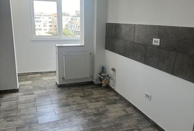 Apartament cu 2 camere decomandat în Vărsătura