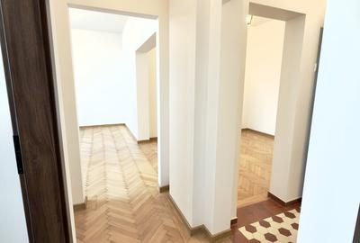 Apartament cu 3 camere semidecomandat în Universitate - 16