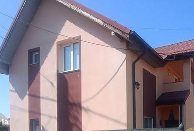 Casă cu 4 camere în Brestei