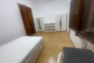 Apartament cu 4 camere decomandat, mobilat în P-ța Victoriei - 2