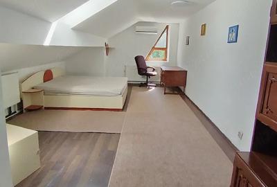 Apartament cu 3 camere decomandat în Independenței - 4