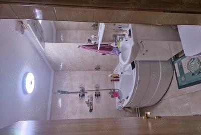 Apartament cu 4 camere decomandat în Central - 2