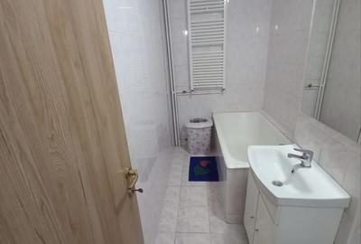 Garsonieră decomandată în Teiul Doamnei