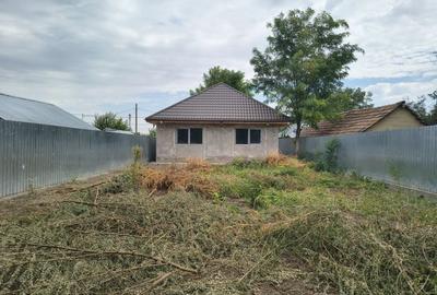 Casă cu 3 camere în Central