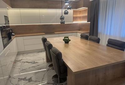 Casă cu 4 camere cu Teren 700 Mp în Florești - 1