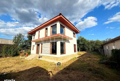 Casă cu 4 camere în Luna - 8
