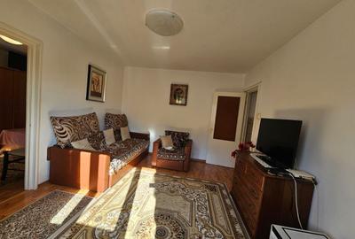 Apartament cu 3 camere semidecomandat, mobilat în ICIL