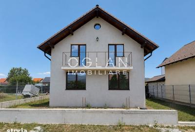 Casă cu 4 camere cu Teren 300 Mp în Central