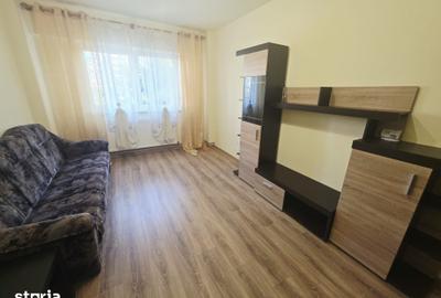 Apartament cu 3 camere decomandat în Tractorul - 12