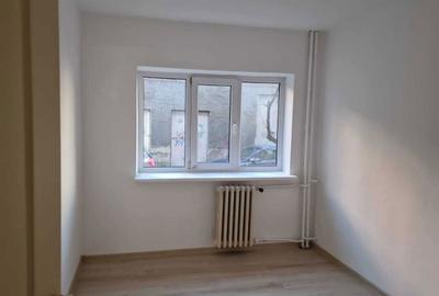Apartament cu 3 camere decomandat în 1 Mai - 5
