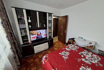 Apartament cu 2 camere semidecomandat, mobilat în Tătărași - 3
