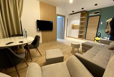 Apartament cu 3 camere decomandat, mobilat în Băneasa