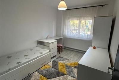 Apartament cu 4 camere semidecomandat în Florilor - 2