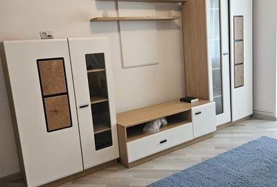 Apartament cu 2 camere decomandat în Județean