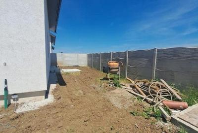 Casă cu 4 camere în Vârteju