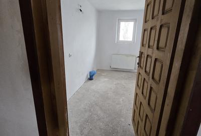 Casă individuală cu 6 camere cu Garaj în Clociov - 16