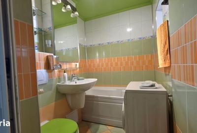 Apartament cu 4 camere decomandat în Complex Studențesc