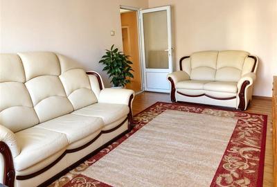 Apartament cu 4 camere decomandat, mobilat în Central