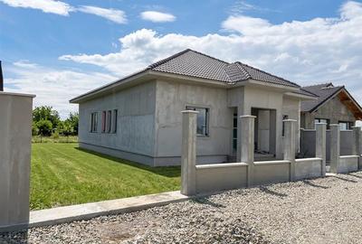 Casă cu 5 camere cu Teren 500 Mp în Sântandrei - 1