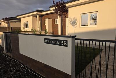 Casă individuală cu 3 camere cu Teren 321 Mp în Moșnița Nouă