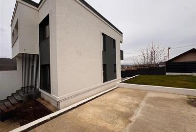 Duplex cu 4 camere cu Canalizare în Rediu - 2
