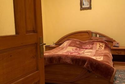 Casă cu 4 camere cu Teren 2417 Mp în Central