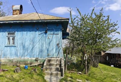 Casă cu 3 camere cu Teren 10300 Mp în Central