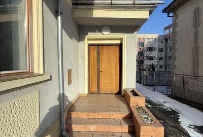 Casă cu 6 camere cu Teren 416 Mp în Ultracentral - 2