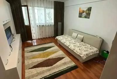 Apartament cu 3 camere decomandat în Ultracentral