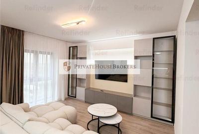 Apartament cu 3 camere semidecomandat în Central