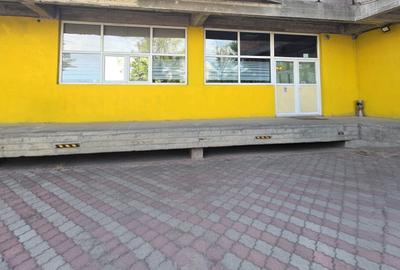 Spațiu comercial, de 350 mp, în Cug