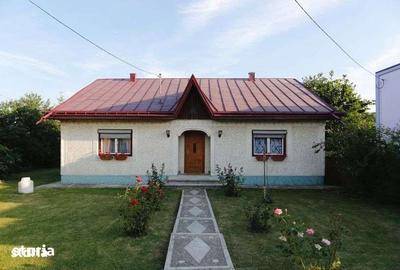 Casă cu 4 camere cu Teren 1400 Mp în Răucești - 20