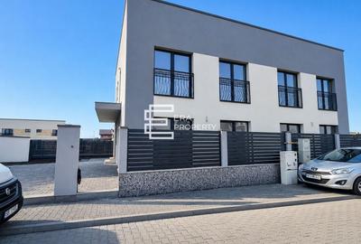 Duplex cu 4 camere cu Canalizare în Șelimbăr