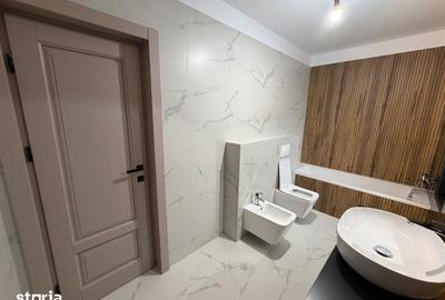 Casă cu 4 camere cu Teren 430 Mp în Bucium