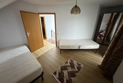 Casă cu 4 camere cu Teren 500 Mp în Florești