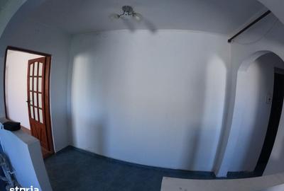 Apartament cu 3 camere semidecomandat în Tineretului