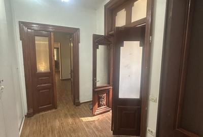 Casă cu 3 camere cu Teren 30 Mp în Central
