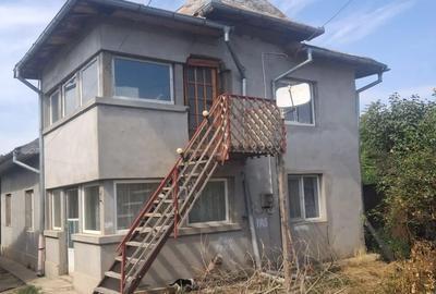 Casă cu 6 camere în Buturugeni - 2