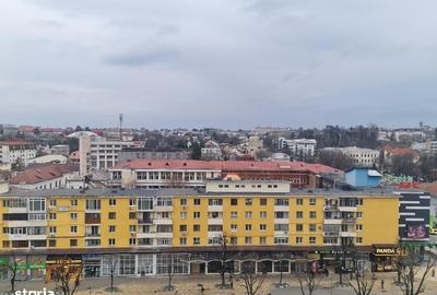 Apartament cu 4 camere decomandat în Ultracentral