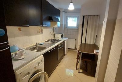 Apartament cu 2 camere semidecomandat, mobilat în Medicină