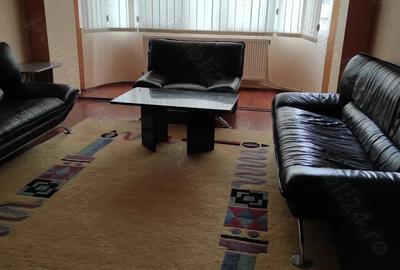 Apartament cu 2 camere decomandat în 22 Decembrie