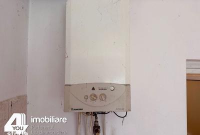 Casă cu 3 camere cu Teren 2114 Mp în Central - 4