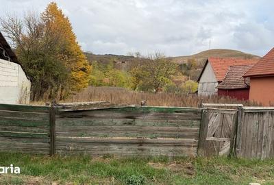 Teren de 2100 mp, în Șeica Mică